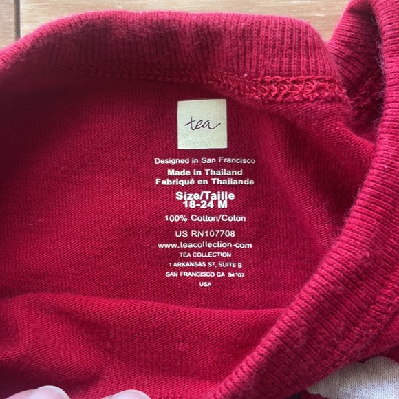 Tea Collection Red City Scene 18-24M LS Tee Unisex - Picture 2 of 6